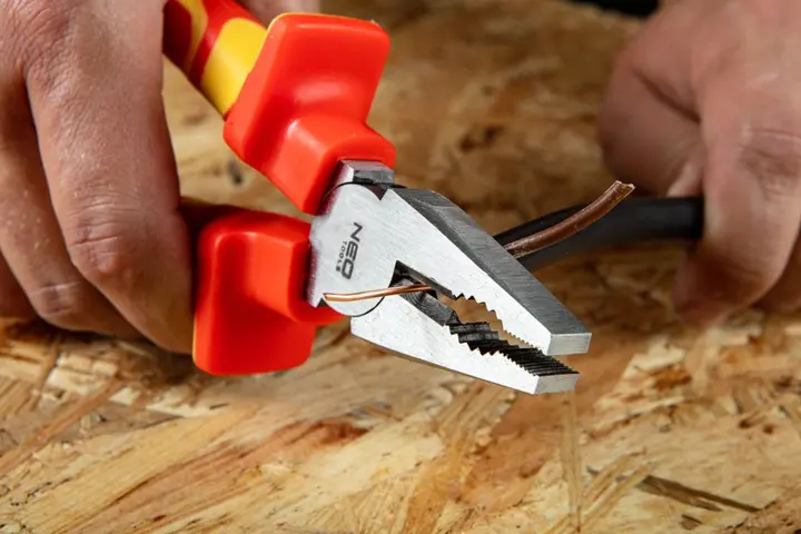 Kombine pense 160 mm, 1000V, CrV, parlatılmış