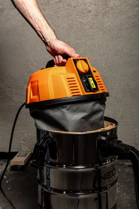 Endüstriyel elektrikli süpürge 1600W, 35 L hazne