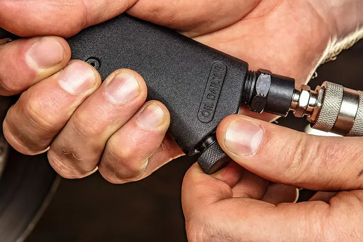 Pnömatik darbeli somun sıkma makinesi 1/2, 320 Nm, lokmalı
