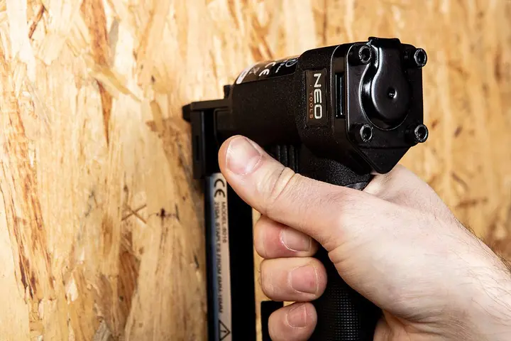Pnömatik zımba tabancası için galvanizli zımba telleri, GA18, Tip 90 (4K), uzunluk