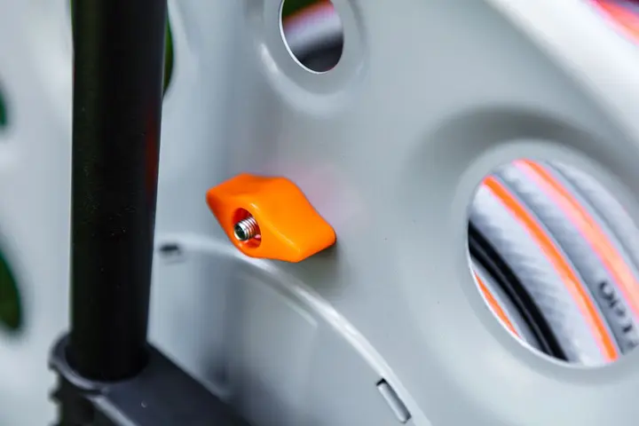 Bahçe hortumu standı, metal, 100 m'ye kadar 1/2 hortum için