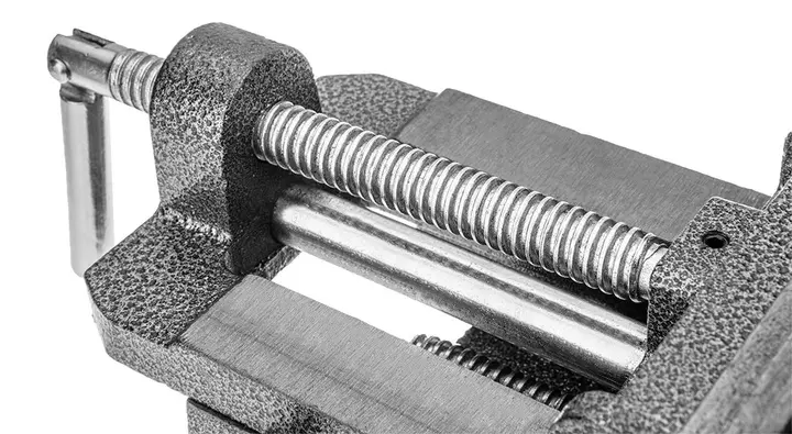 İki eksenli çapraz kızaklı mengene 100 mm