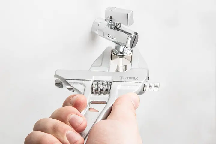 Alüminyum ayarlı anahtar 200 mm, aralık 0-70 mm