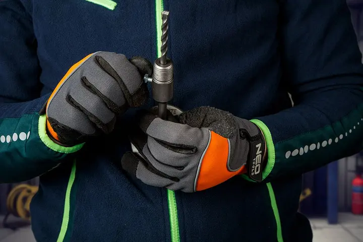 Karbür uçlu delik açma testeresi 85 mm, SDS+ adaptörlü ve kılavuz matkap uçlu