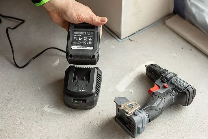 Akü Energy+ 18V Li-Ion 2.0Ah