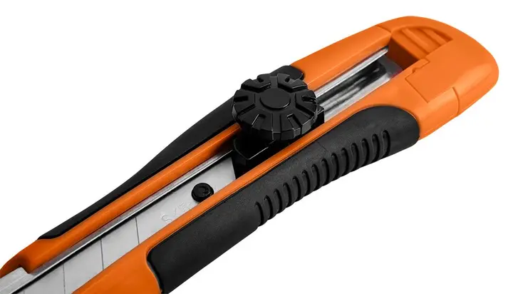 Kırılabilir bıçaklı maket bıçağı 18 mm, vidalı kilit