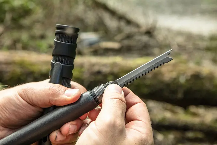Çok fonksiyonlu survival kürek aleti, 8'i 1 arada