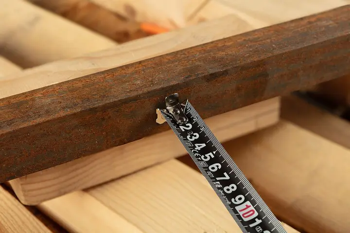 Super Black geri sarılabilir çelik şerit metre 5 m x 19 mm, otomatik kilitli, iki durdurma düğmeli, mıknatıslı