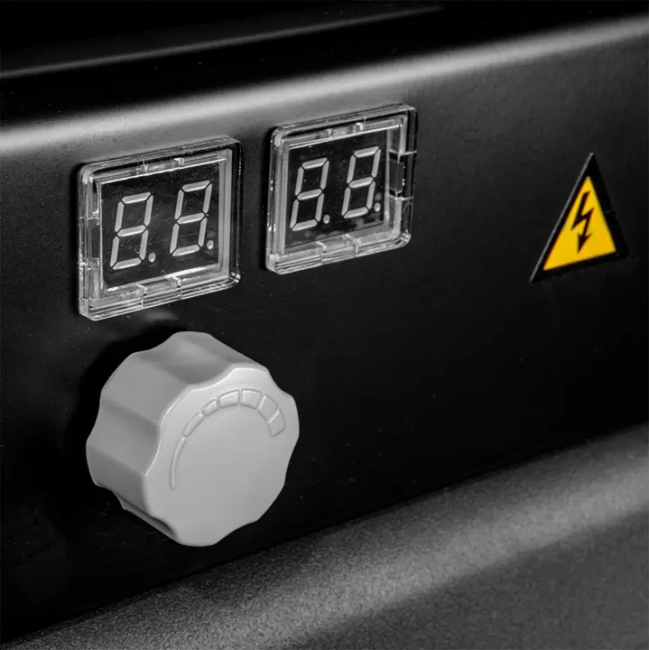 Yağlı ısıtıcı 20kW, depo 19l, yakıt tüketimi 1,9l/saat, hava akışı 550 m³/saat, tekerleksiz