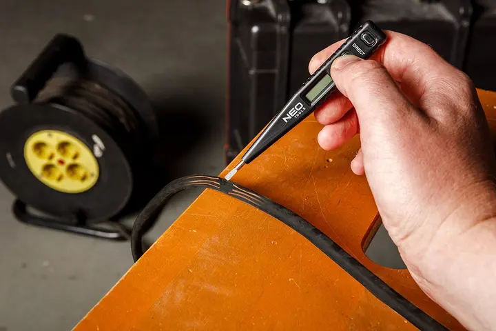 Dijital gerilim test kalemi 12-250V
