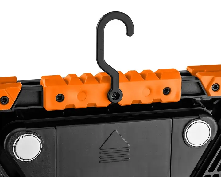 Şarj edilebilir lamba + ikaz üçgeni 2'si 1 arada
